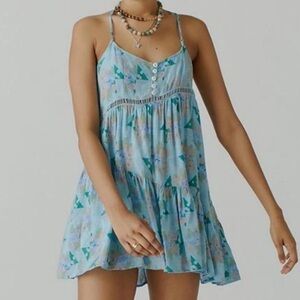 Urban Outfitters Georgia Tiered Asymmetrical Blue Floral Mini Dress Size Medium